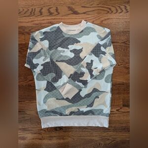 Women's camo top